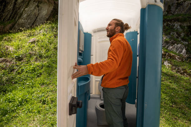 Best Portable bathroom rental  in Deephaven, MN